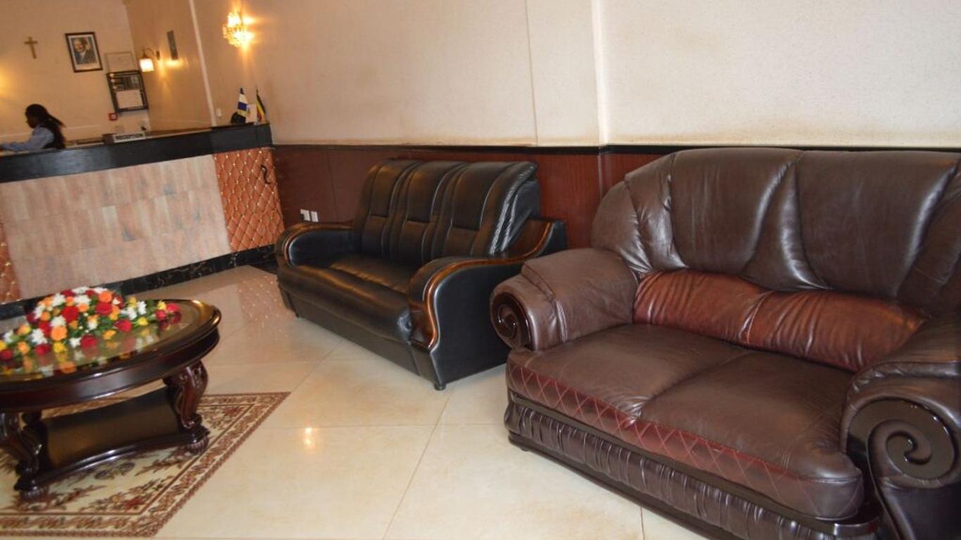 Super Paradise hotel