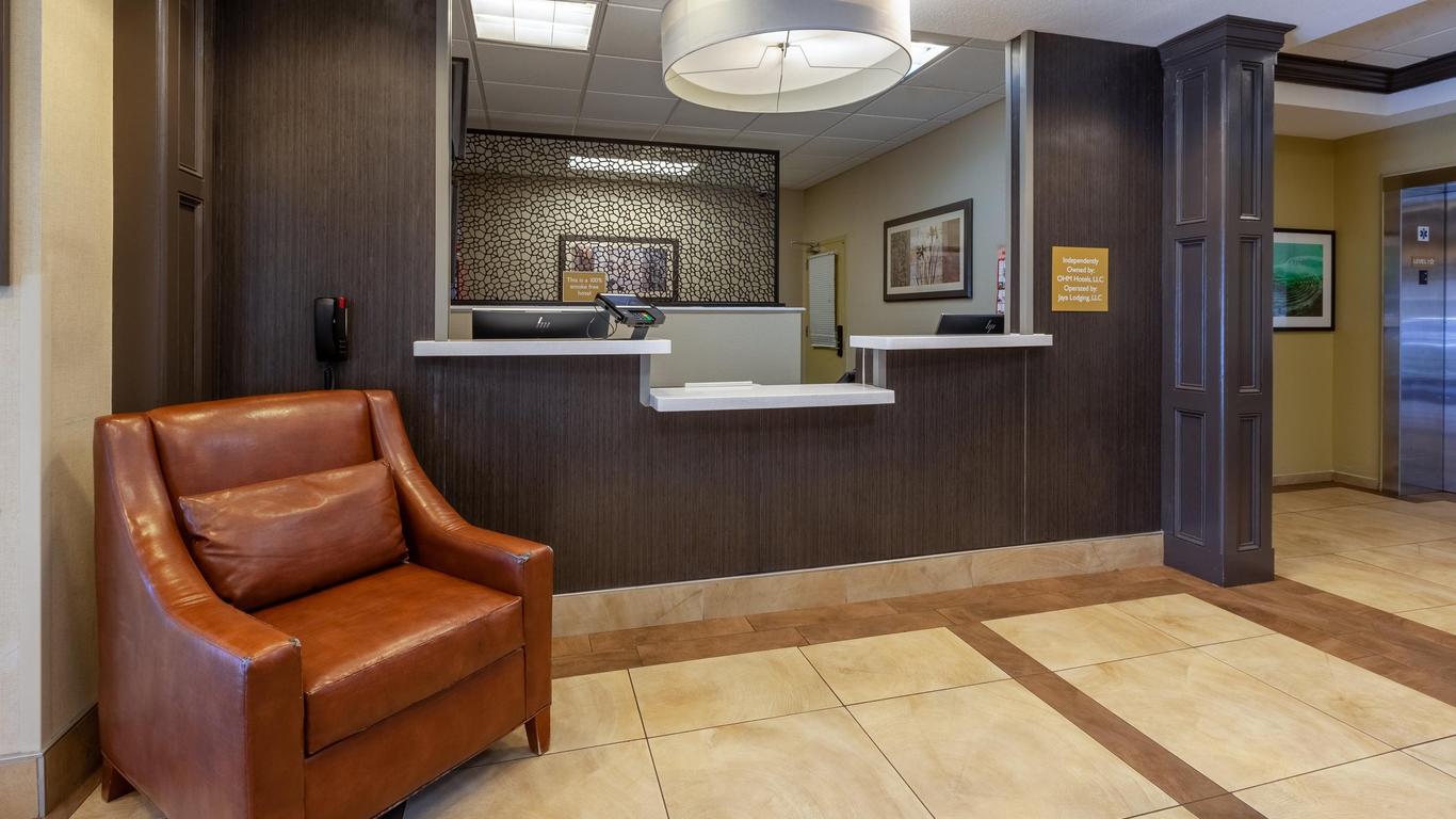 Candlewood Suites West Springfield