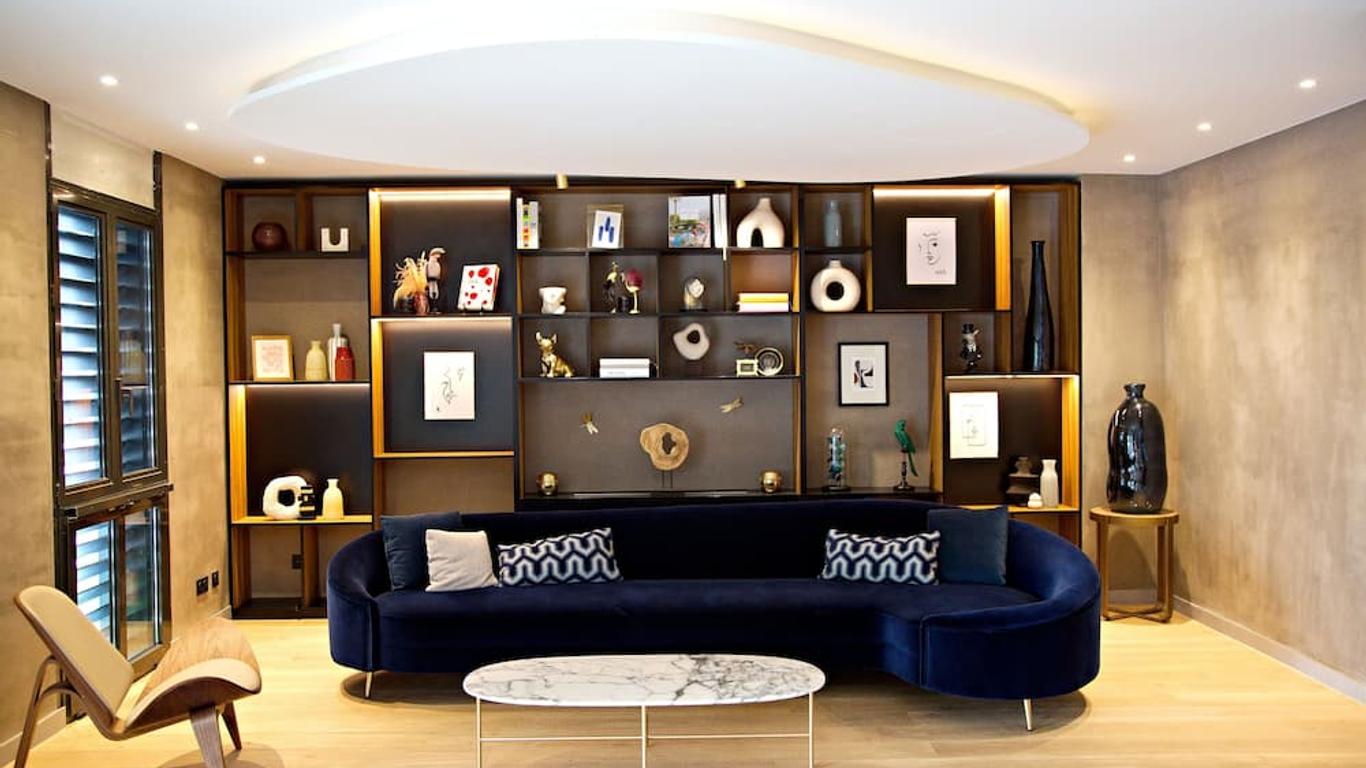 Paxton Paris MLV