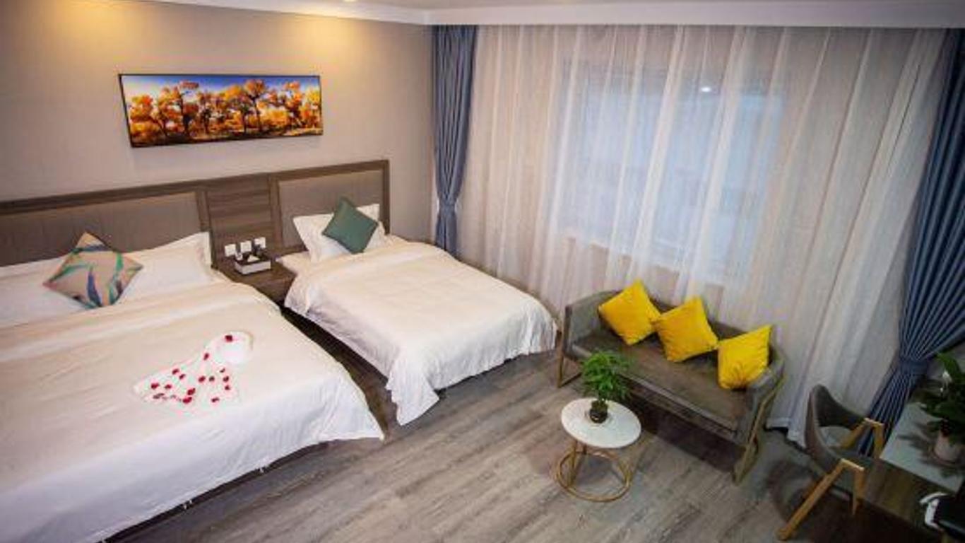 Elan Hotel