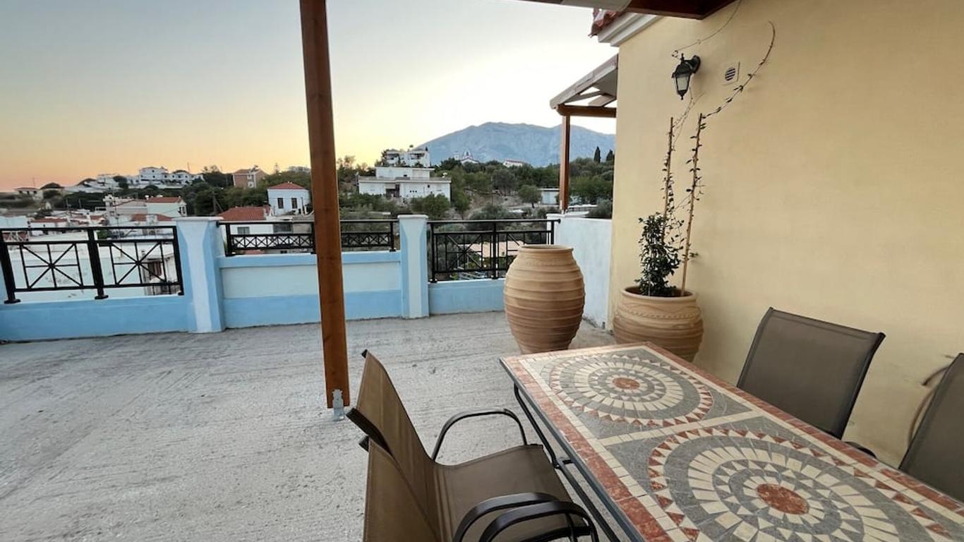 Pantheon Apartments & Studios