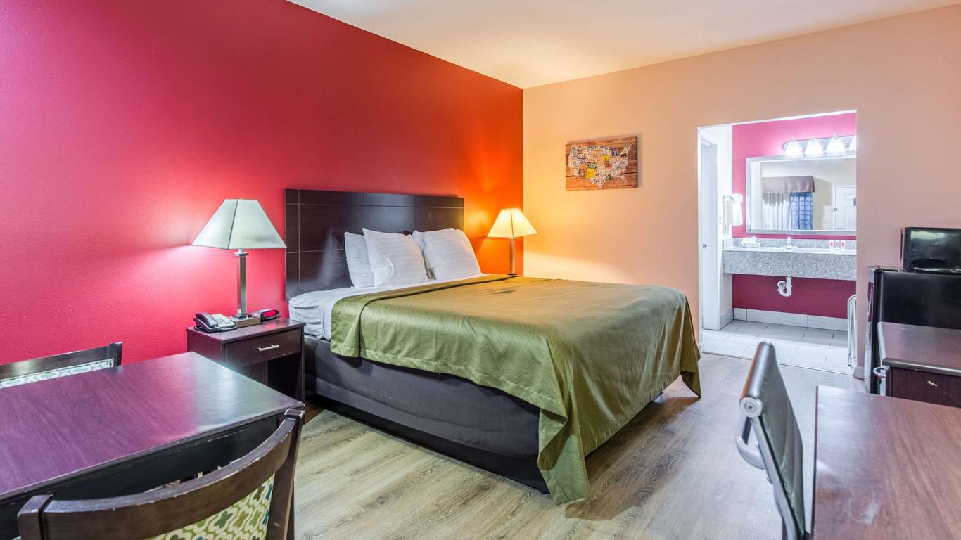 Quality Inn & Suites Bridge City/Orange