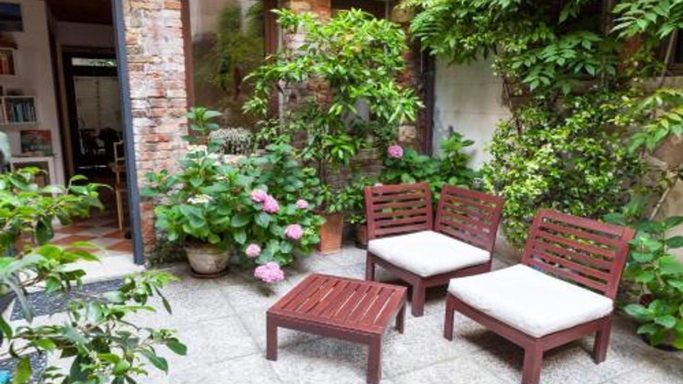 Fujiyama B & B