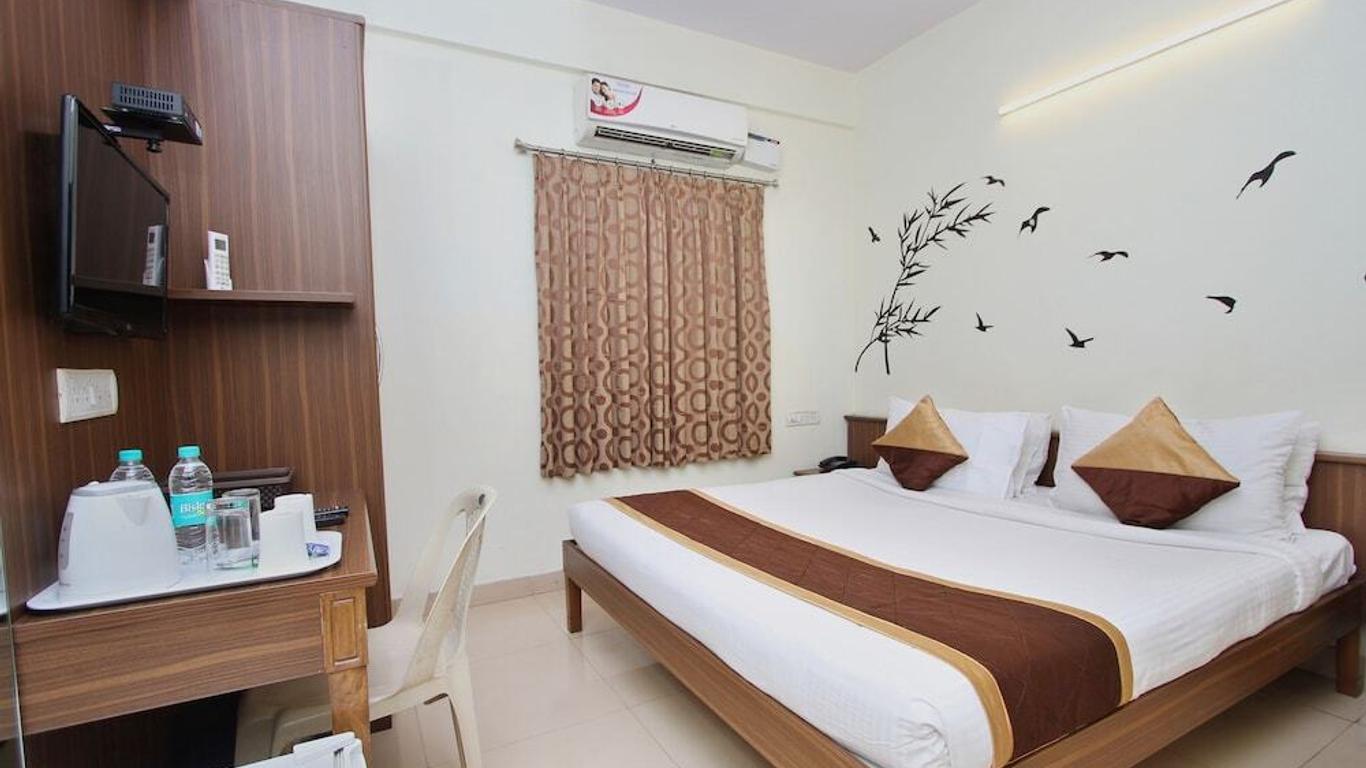 OYO 7669 The Trinitywood Hotel