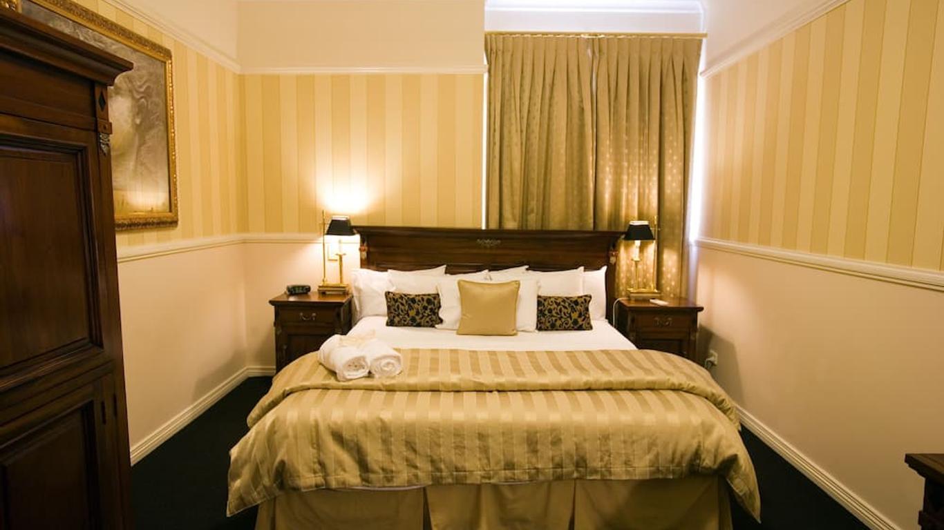 Redearth Hotel