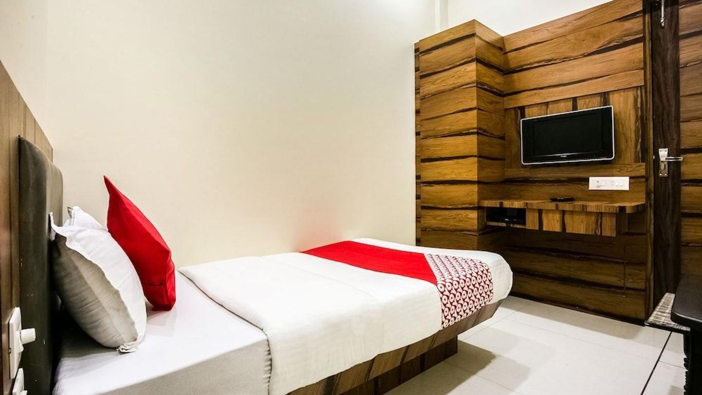 OYO 3931 Hotel Hiramani