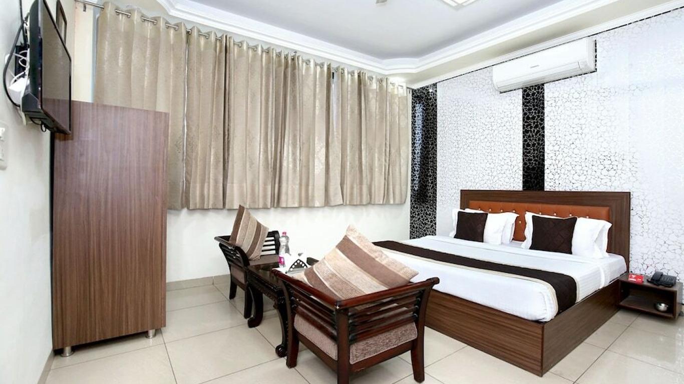 OYO 10832 Hotel Jb 2