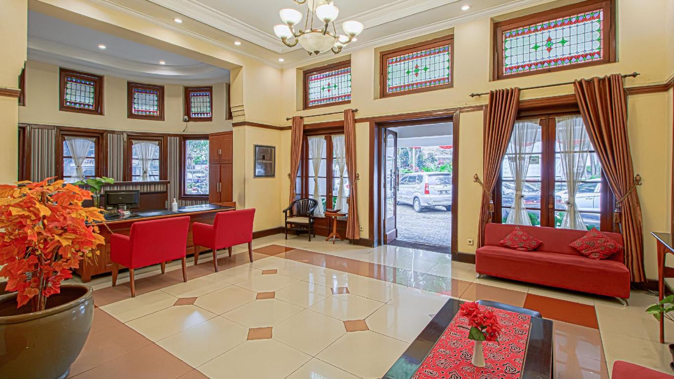 Bumi Sawunggaling Hotel