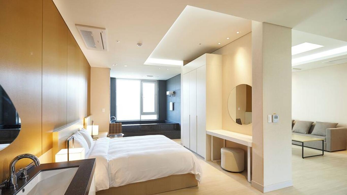 Pyeongchang The White Hotel