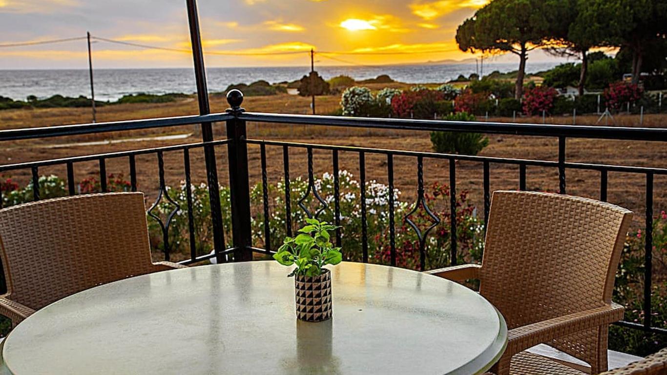 Romanos Beach Villas
