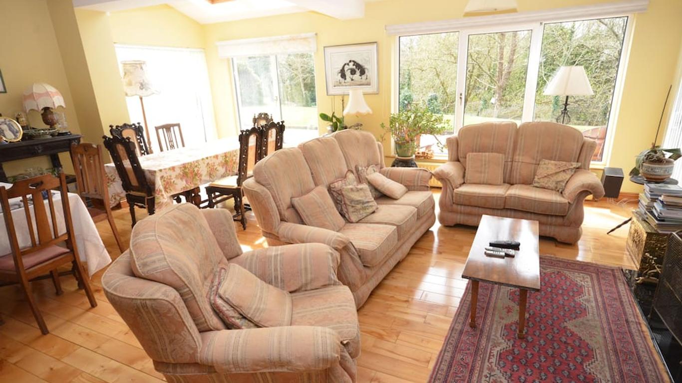 Camillaun Lodge with Lough Corrib Boat Hire
