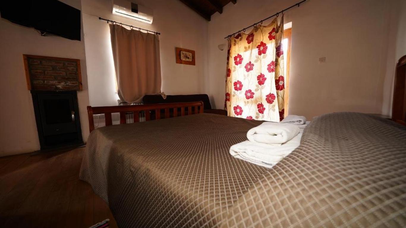 Linos Inn