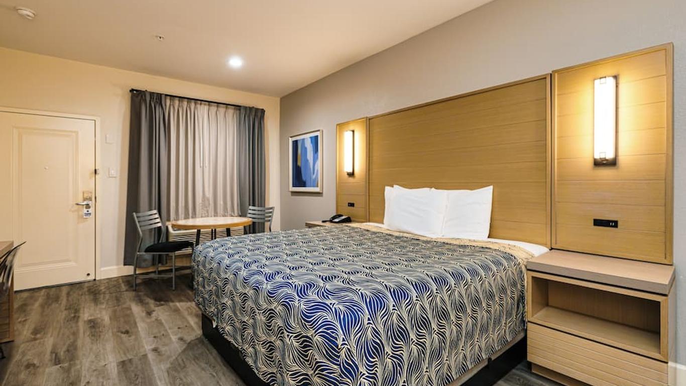 Palace Inn Blue-Iah East