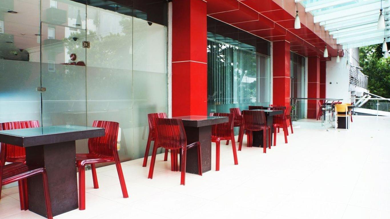 Win Hotel Blok M