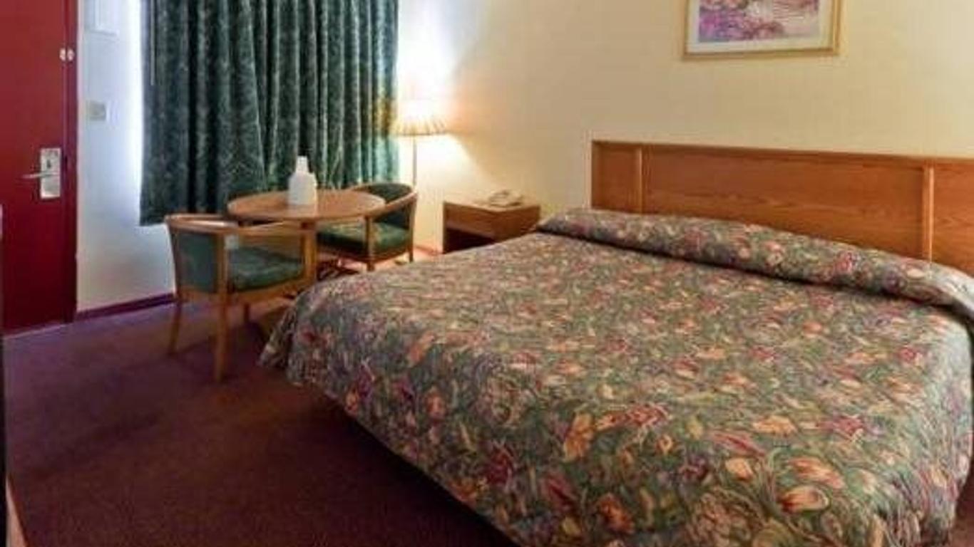 Budget Inn and Suites Mount Ephraim