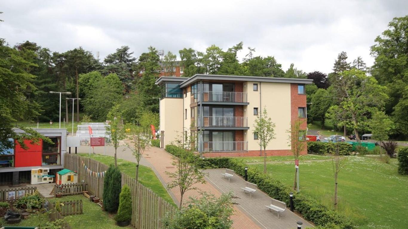 Perth Youth Hostel and Apartments