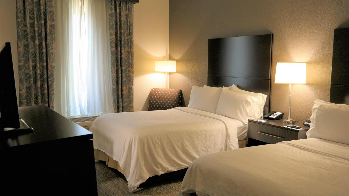 Holiday Inn Express Fredericksburg Southpoint