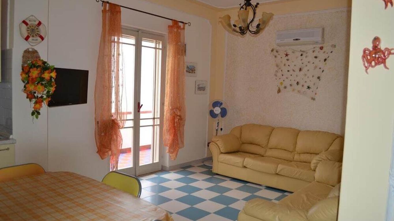 casa vacanze dei navigatori on the sea