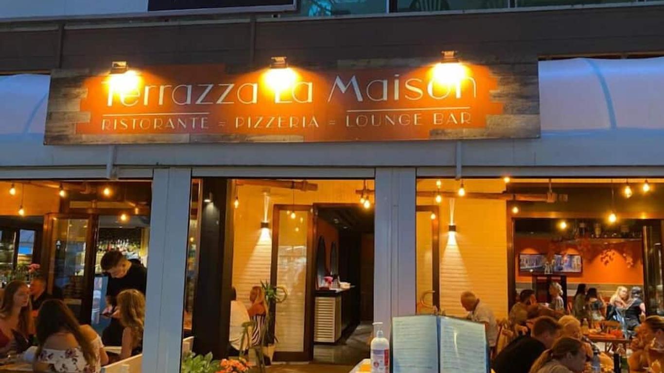 La Maison Hotel