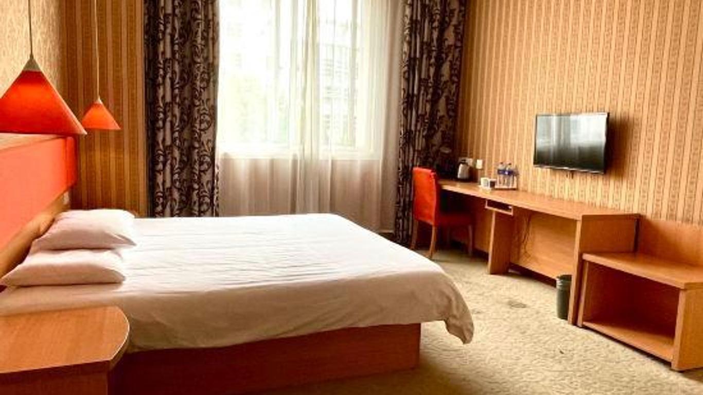 Home Inn Nanjing Gaochun Gucheng Hubei Road Red Sun Plaza