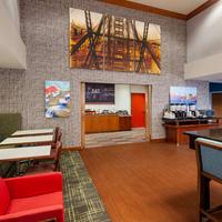 Hampton Inn & Suites St. Louis at Forest Park