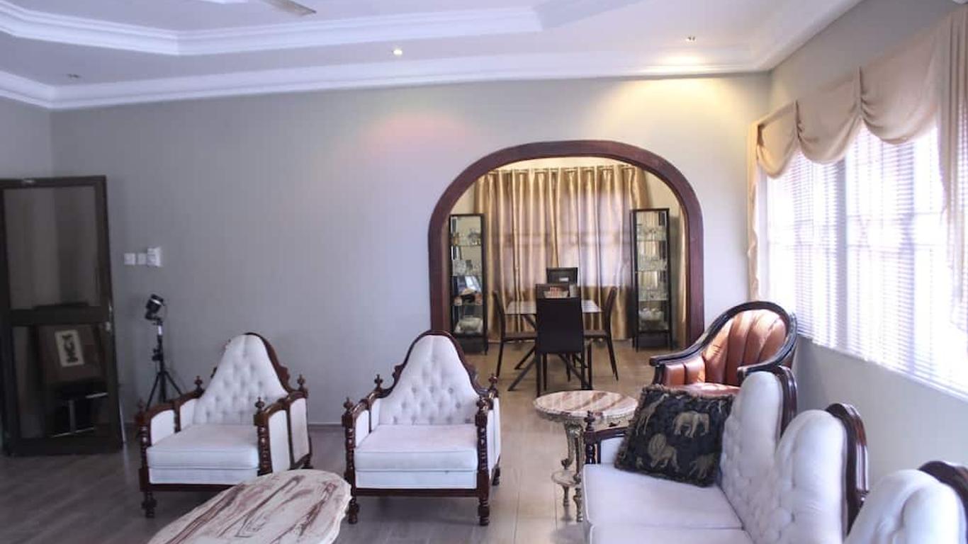 Rose Leat Elegant Bed & Breakfast