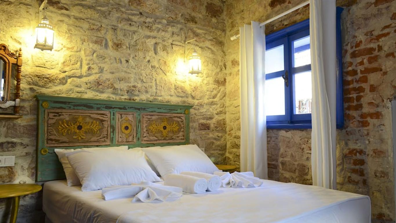 Cunda Mavi Hotel