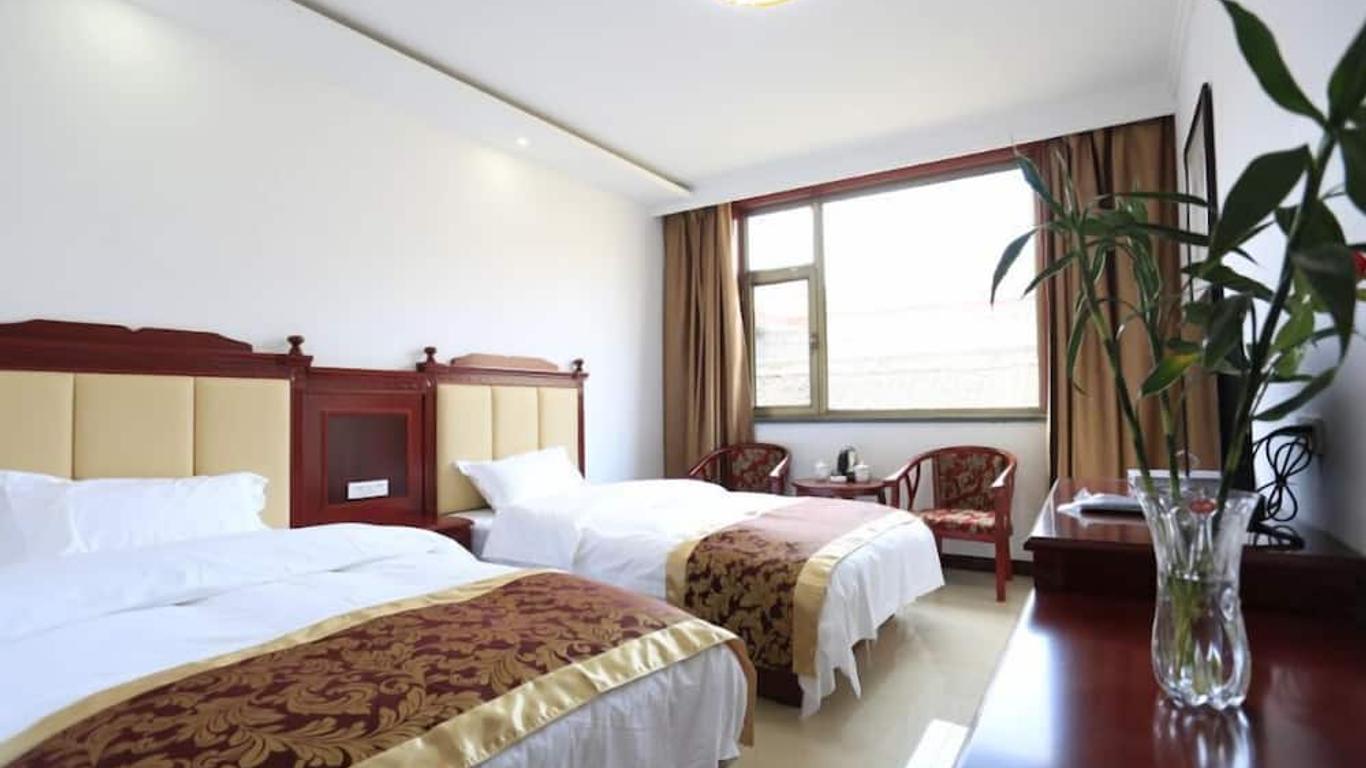 Wutai Mountain Waldorf Youth Hostel