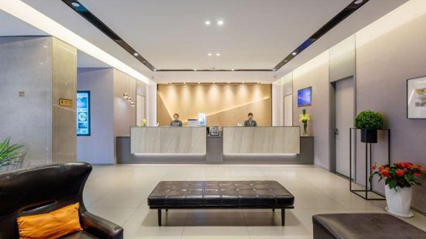 Homeinn Selected(metro station store of Xinda xin51 Plaza, Changsha)