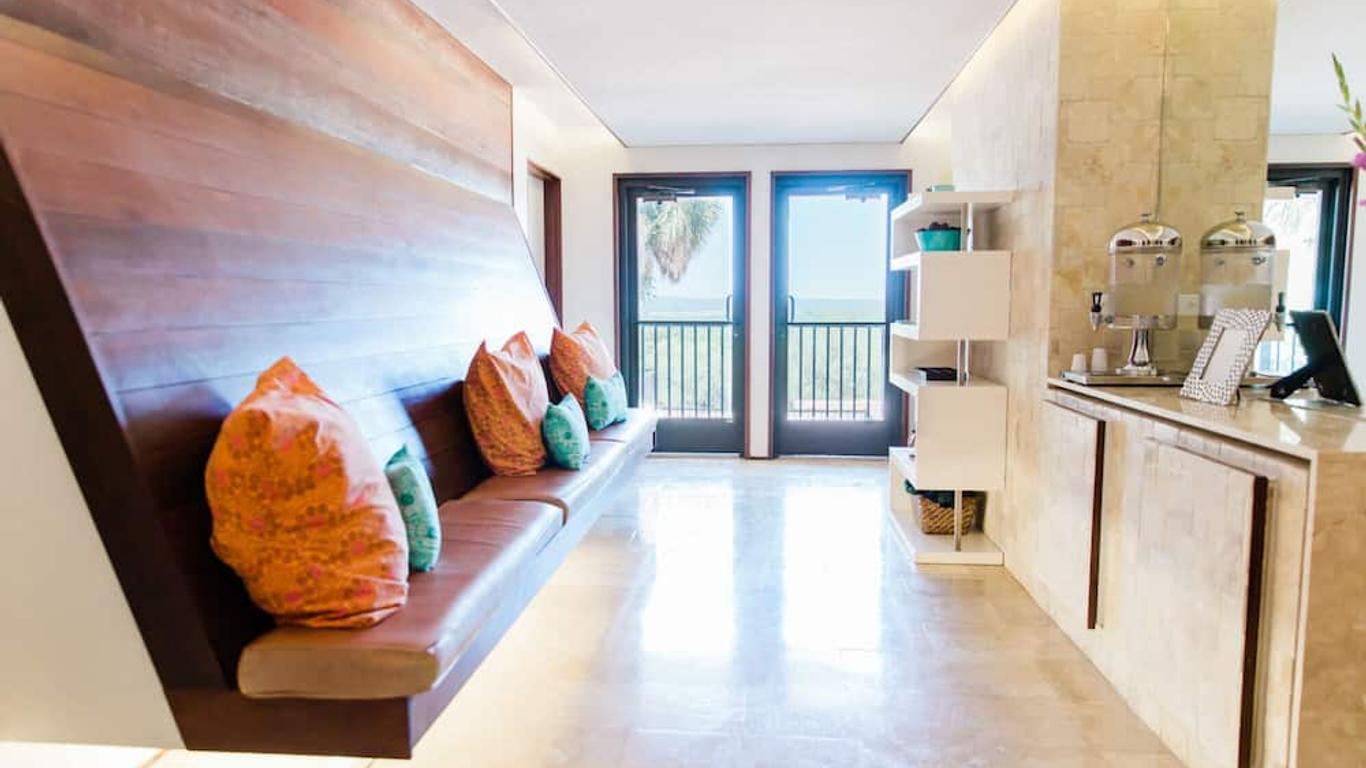 Hillside Boutique Hotel
