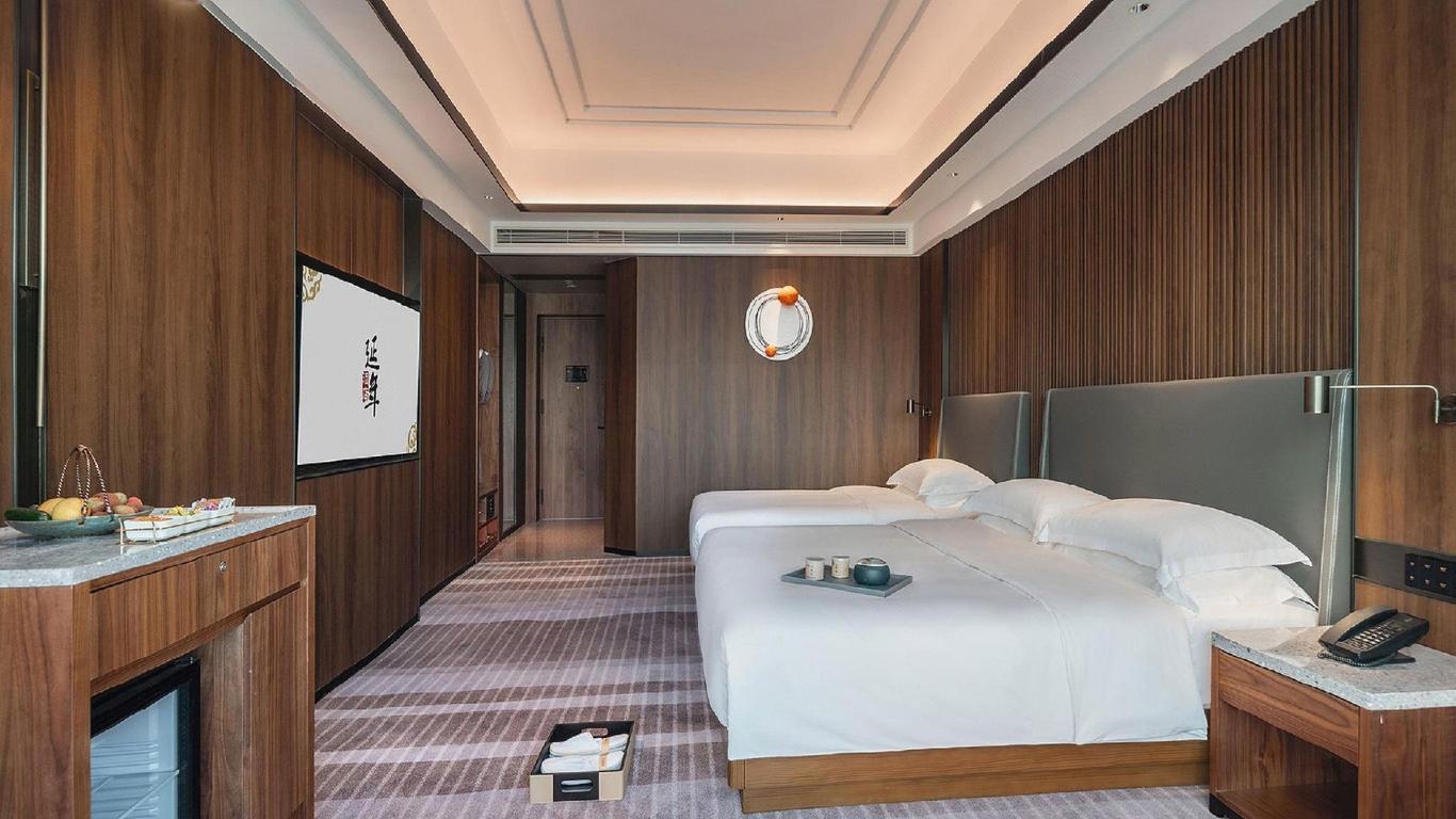 Changsha Yannian Century Hotel