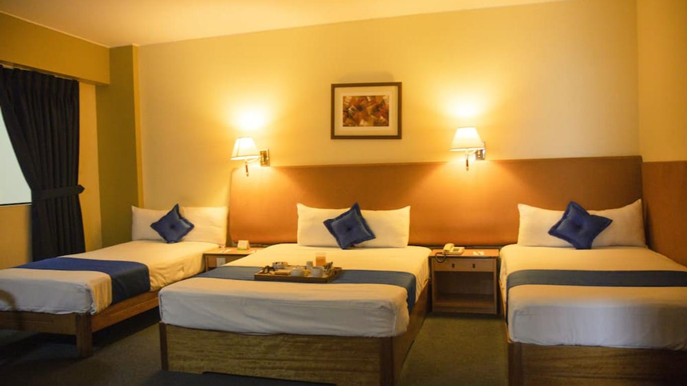 Blue Star Hotel