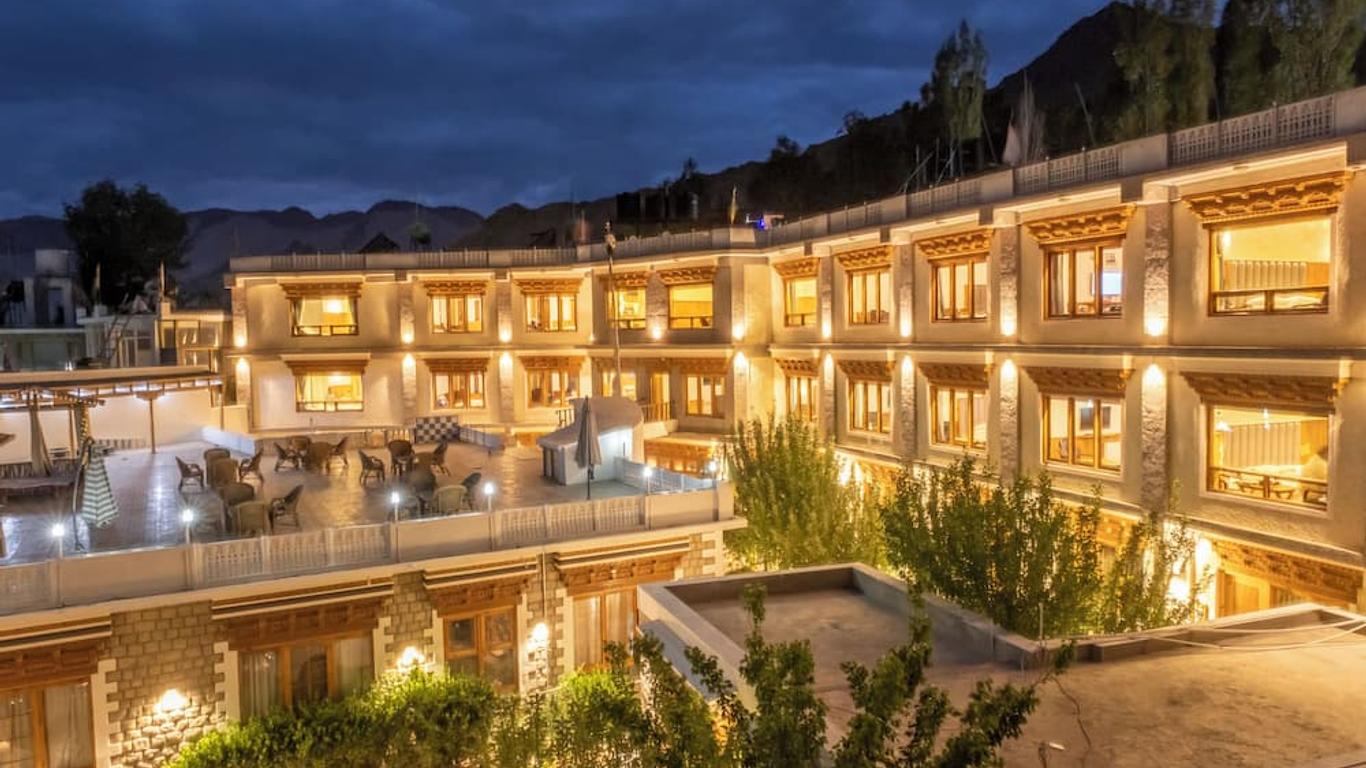 Cho Palace