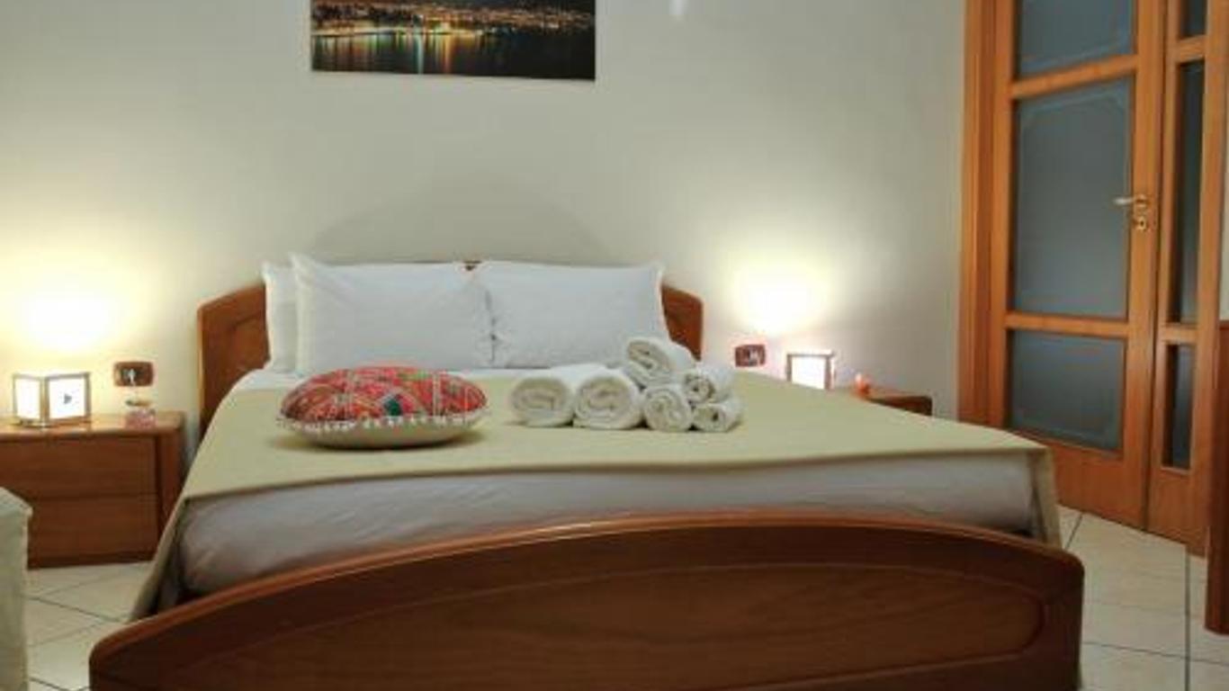 B&b Mitilini Central Station