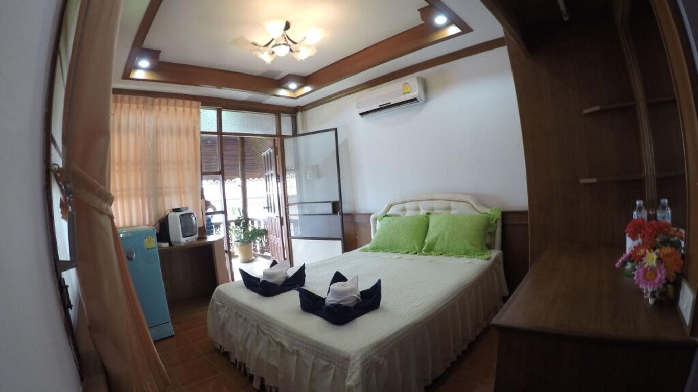 Tanyaporn House