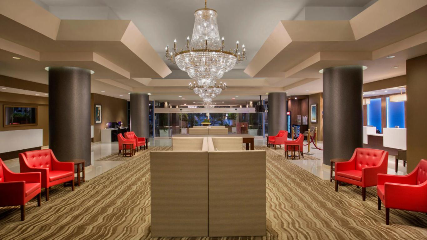 Crowne Plaza Los Angeles Harbor Hotel