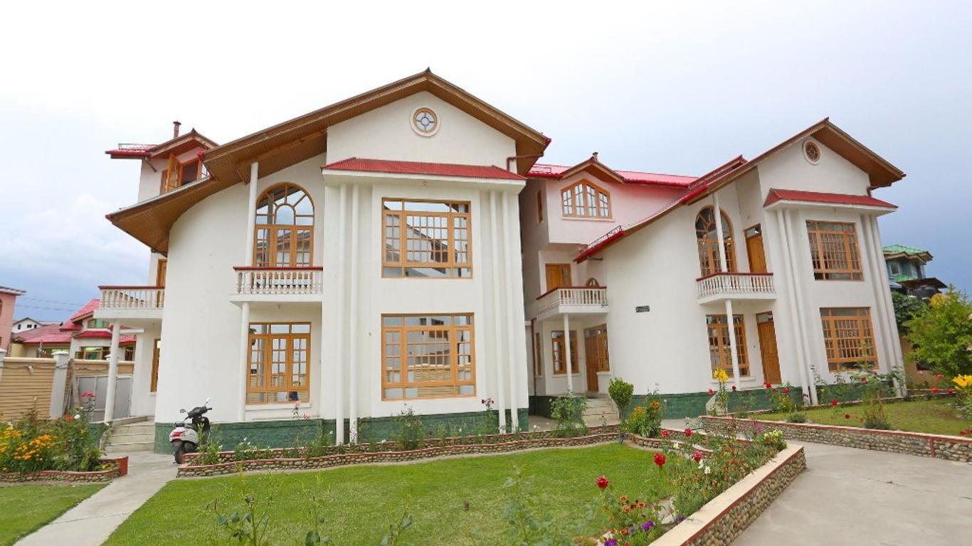 OYO 4487 Hotel Al Azra