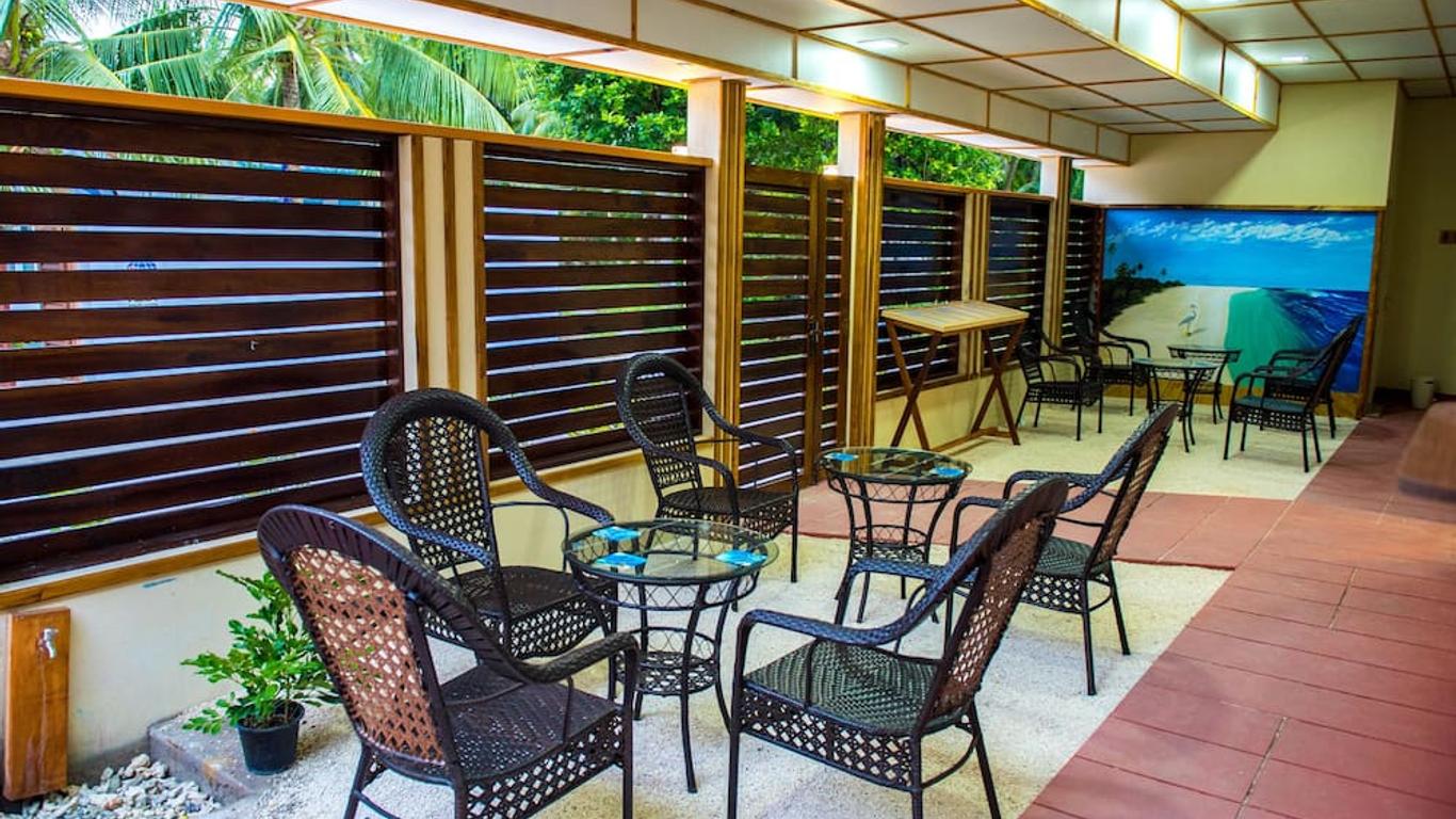 South Ari Inn
