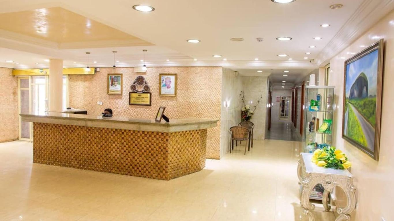 Petrus Hotels Royale