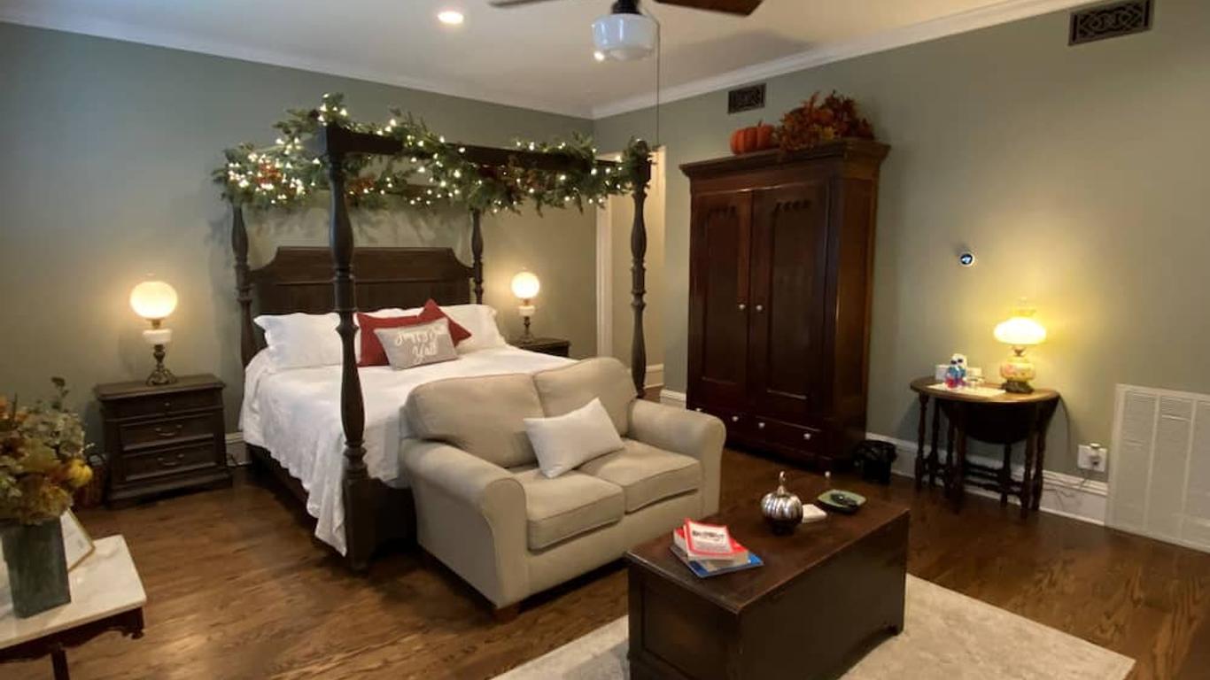 Belle Louise Historic Bed & Breakfast