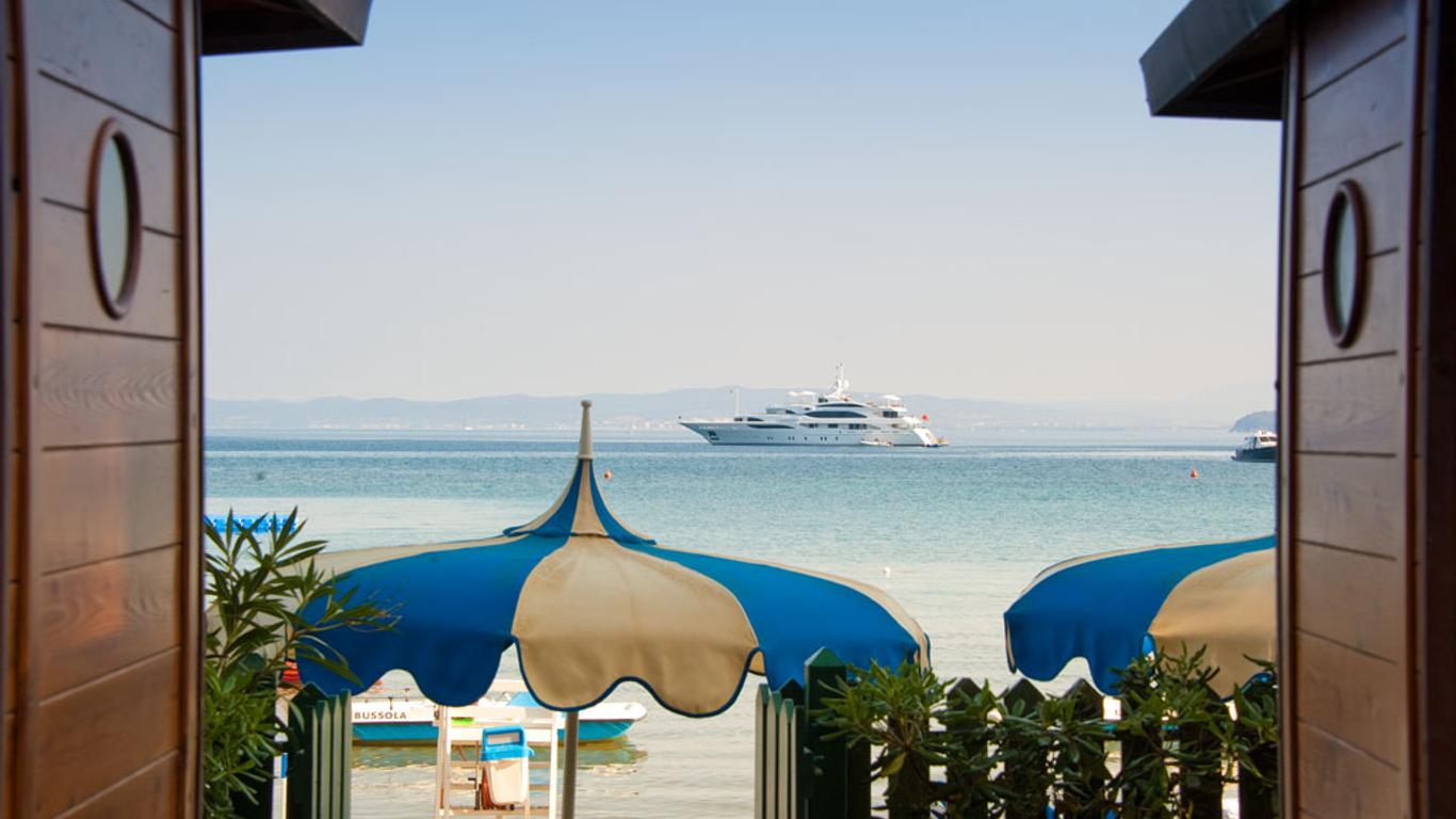La Bussola Beach Hotel