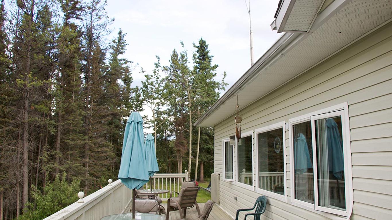 Johnson's Crossing Lodge