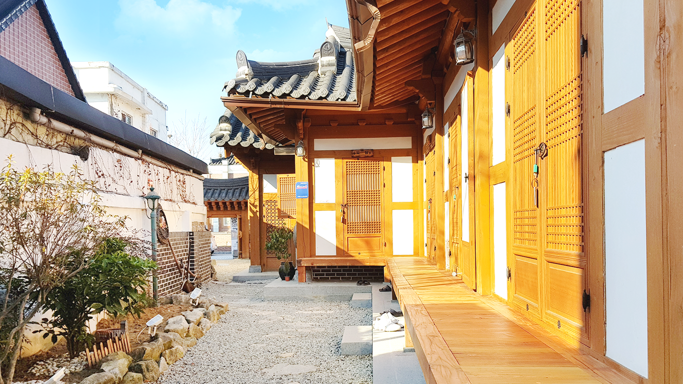 Pretty Hanok House