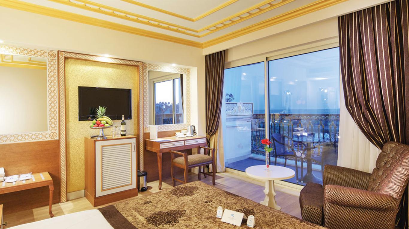 Crystal Palace Luxury Resort & Spa