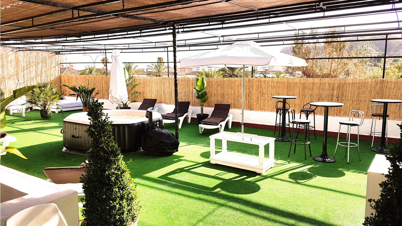 Hostal Ciudad Jardin Malaga Adults Only desde . Hoteles en Málaga KAYAK