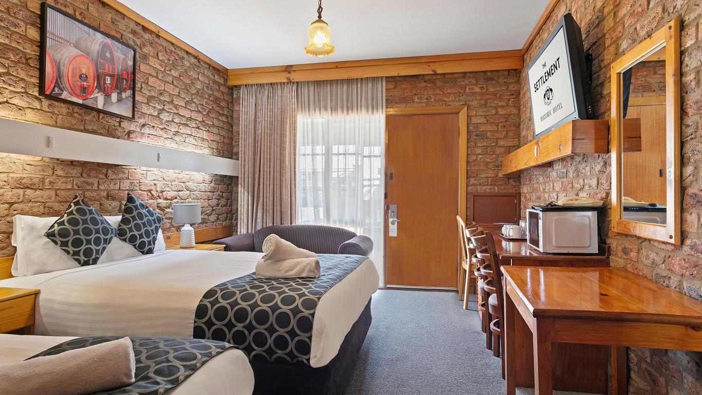 The Settlement Historic Hotel
