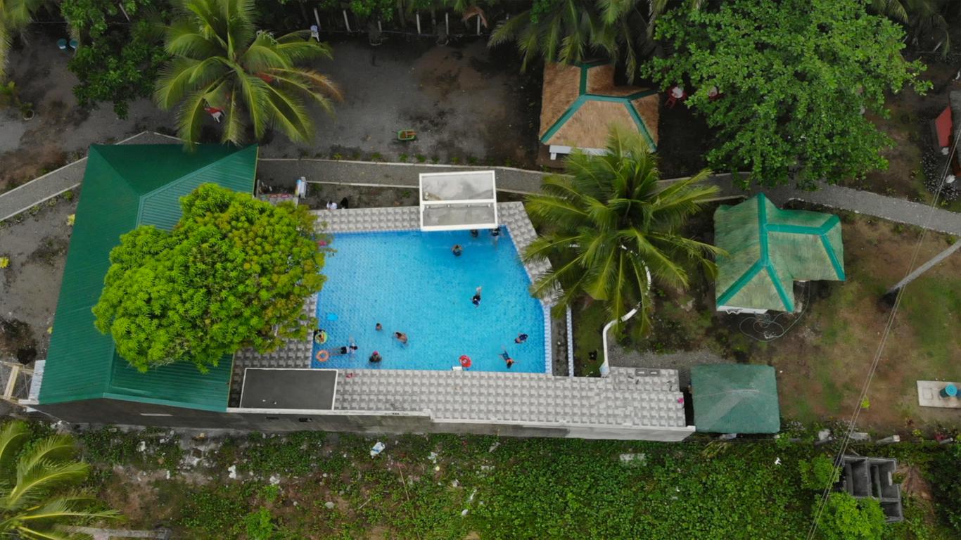 Golden Vine Beach Resort